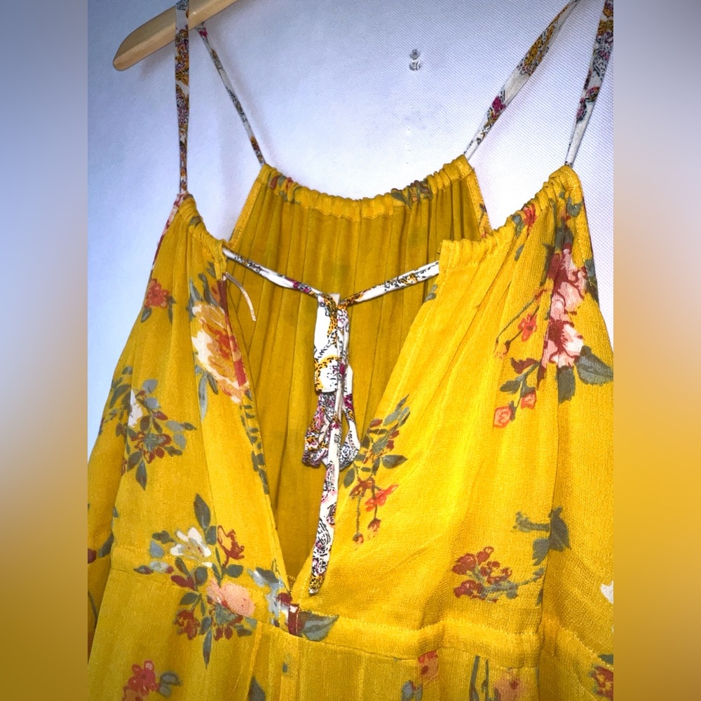 Free people - Georgia Yellow floral jumpsuit size XS( flaw) - Picture 7 of 16
